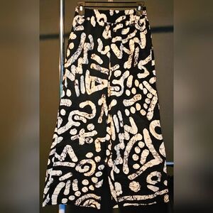 Haute Hippie XS Black and White Cropped Pants